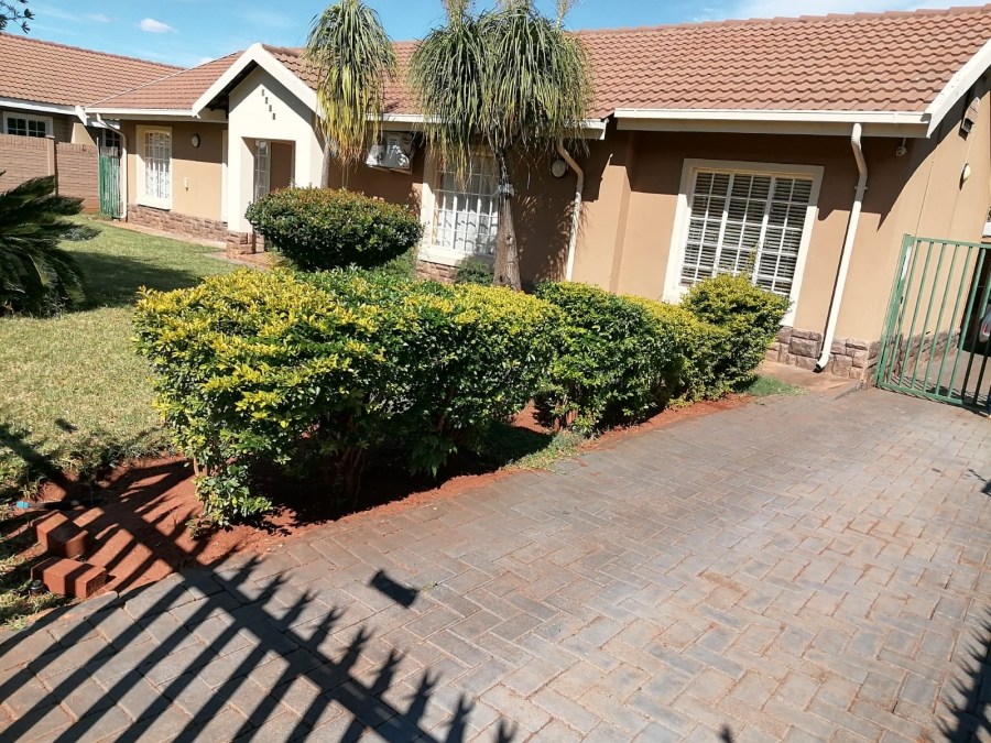 3 Bedroom Property for Sale in Geelhoutpark North West